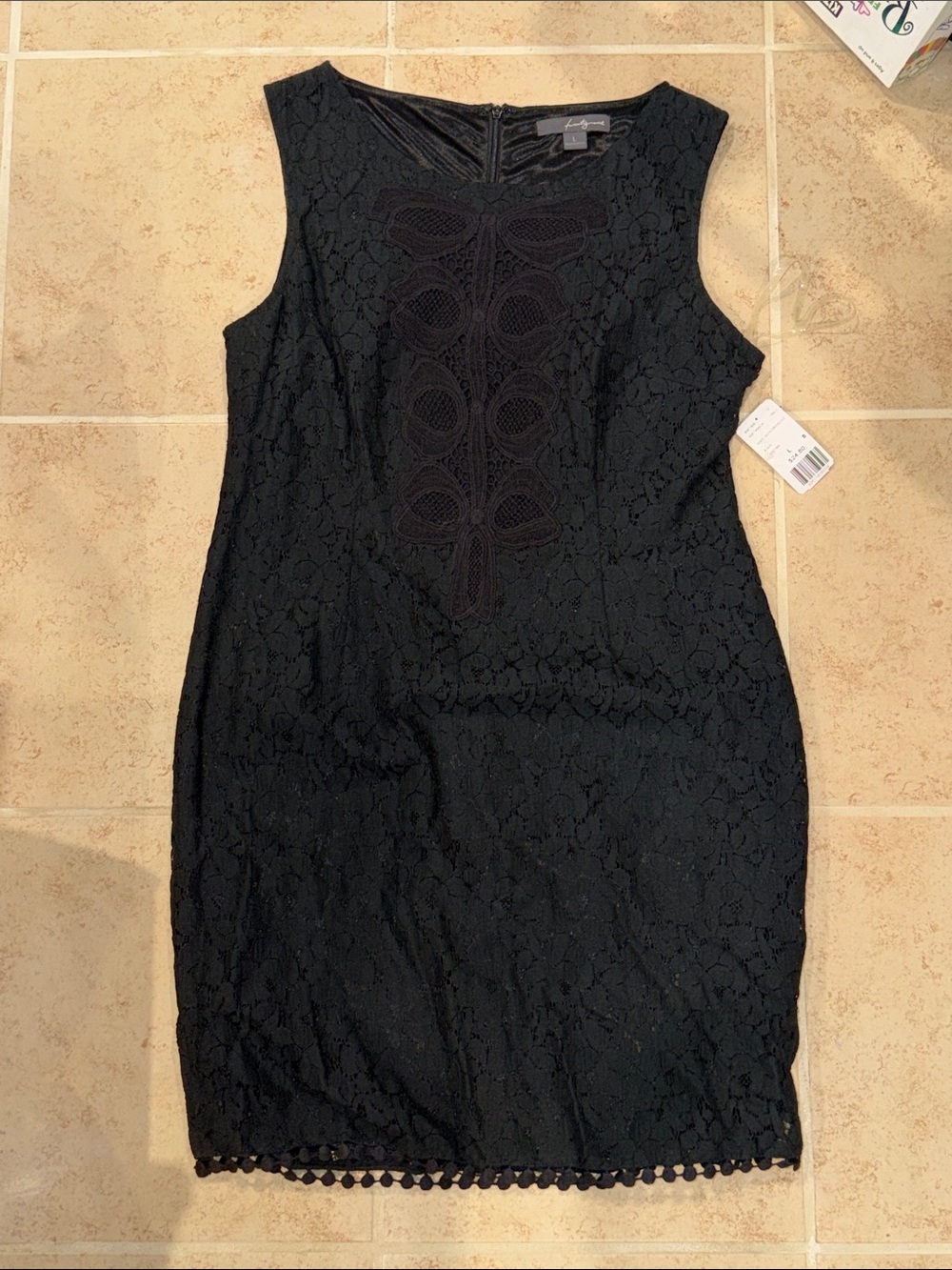 Women's Black Lace Sleeveless Sheath Dress